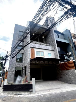 เช่าทาวน์โฮม ม.ศรีนครินทรวิโรฒ วิทยาเขตประสานมิตร : ให้เช่าทาวน์เฮ้าส์ สขุมวิท BTS พร้อมพงษ์ วัฒนา กรุงเทพมหานคร BRE24181