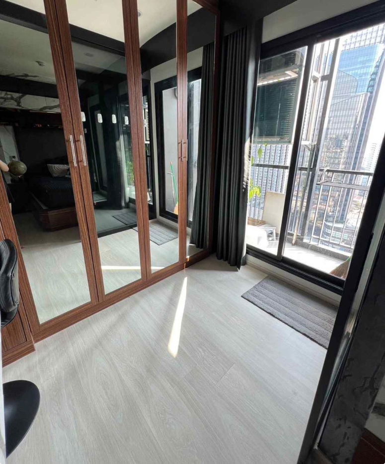 picture  Life                       Asoke - 5/7