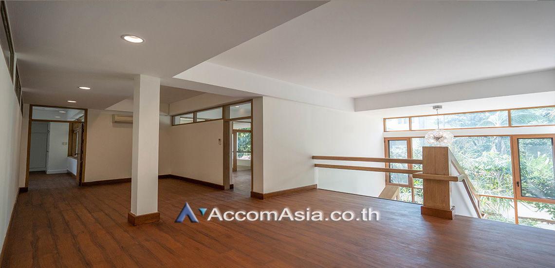 picture 🔼🔽 AccomA 📩 Pet friendly,Home Office,Private Swimming Pool 5 BR House in  (90257) - 11/20