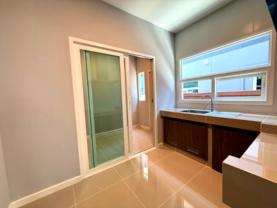 Twin houses for sale Department of Livestock Development Pathum Thani :  Japanese style, ,PRICE5.39 best location! On the main road! Near the expressway!