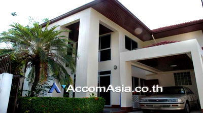เช่าบ้านเดี่ยว ซอยทองหล่อ (สุขุมวิท 55) : 🔼🔽 AccomA 📩  4 BR House in  (90201)