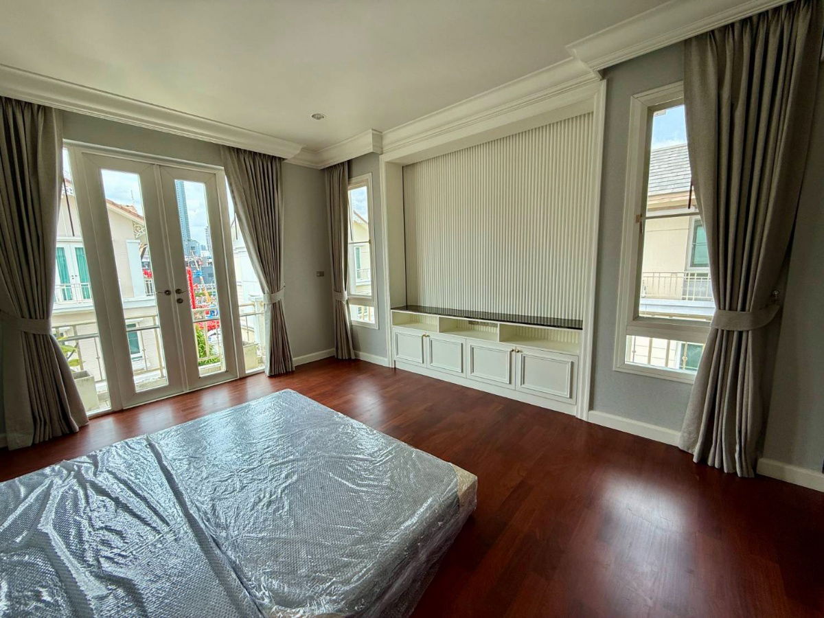 รูป ให้เช่า ลดาวัลย์ ณ เจ้าพระยา |  บ้านหรู สไตล์ Luxury English 3.5 ชั้น รีโนเวทใหม่ทั้งหลัง บรรยากาศเงียบสงบ ติดริมเจ้าพระยา ใจกลางเมือง - รูปที่ 22/36
