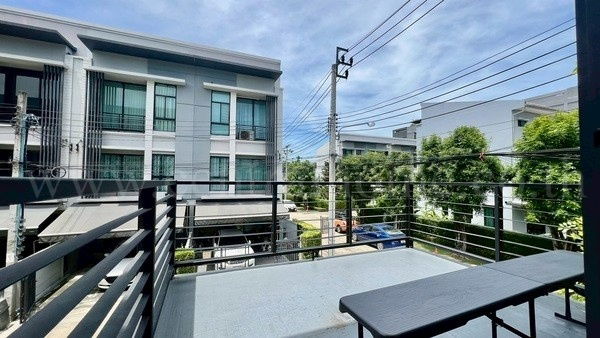 รูป ทาวน์โฮม 3 ชั้น บ้านกลางเมือง รัตนาธิเบศร์ หลังมุม ราคาถูก - รูปที่ 10/23