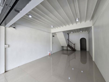 รูป ขายอาคารพาณิขย์ รามอินทรา 58 ใกล้โรงพยาบาลสินแพทย์ และแฟชั่นไอส์แลนด์ รีโนเวทใหม่ พร้อมอยู่ 22 ตรว 3 ชั้น - รูปที่ 12/12