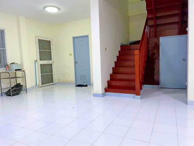 picture Lad Sawai Central Market 2.4 km Two-story semi-detached house for rent 40sq.wa. 314sq.m. along Lamlu - 6/8