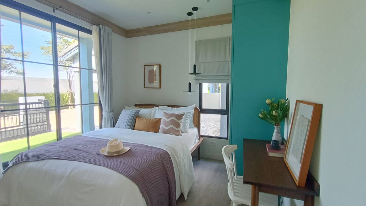 picture 🏡✨ Fully Furnished Show House for Sale – Corner Plot! Saransiri Thian Thale 30 Project | Lupin House No. 8/5 just a short walk to the Clubhouse - 2/16
