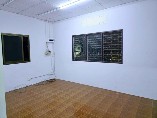 picture Ekkachai Market BangBon 800m. MRT BangKhae 4.4km 2-story commercial building warehouse for rent corn - 6/27