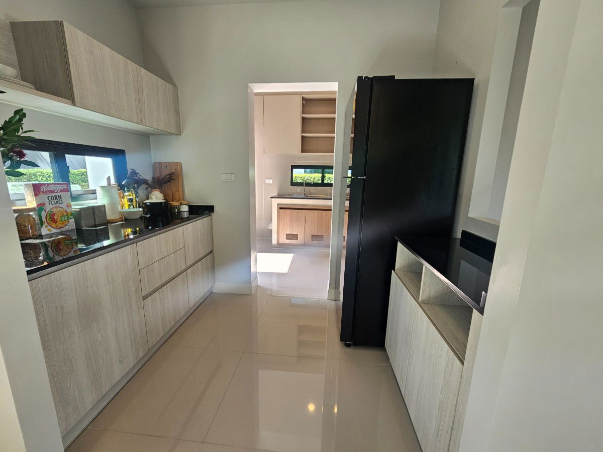 picture What you see is what you get! Fully furnished, ready for loan approval. 4 bedrooms 🏡📍 Just steps from BTS Khu Khot, right on Lamlukka Road. - 9/29