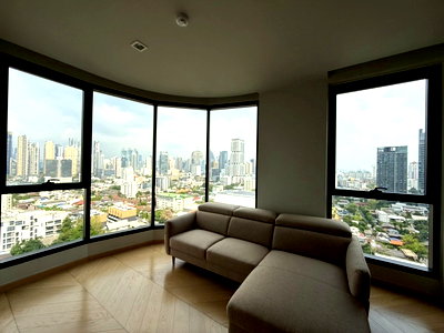 คอนโดให้เช่า : Condo for Rent – Ideo Q Sukhumvit 36 Walking distance to BTS Thong Lo