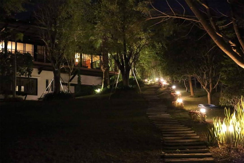 รูป ขายบ้านบนเนินเขา ติดน้ำ บ้านพักตากอากาศเขาใหญ่ บนเนิน วิวเขาสวยมาก 1.5ไร่ ติดเส้น 3052 โป่งตาลอง ใกล้ทอสคาน่า สวอนเลค ธรรมชาติสมบูรณ์ 087-9074045 - รูปที่ 14/14