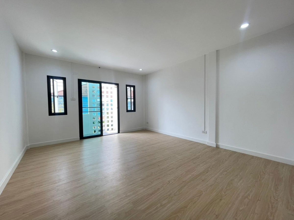 picture For sale: 16 square wah townhouse at K.C. Ramintra 2. - 13/36