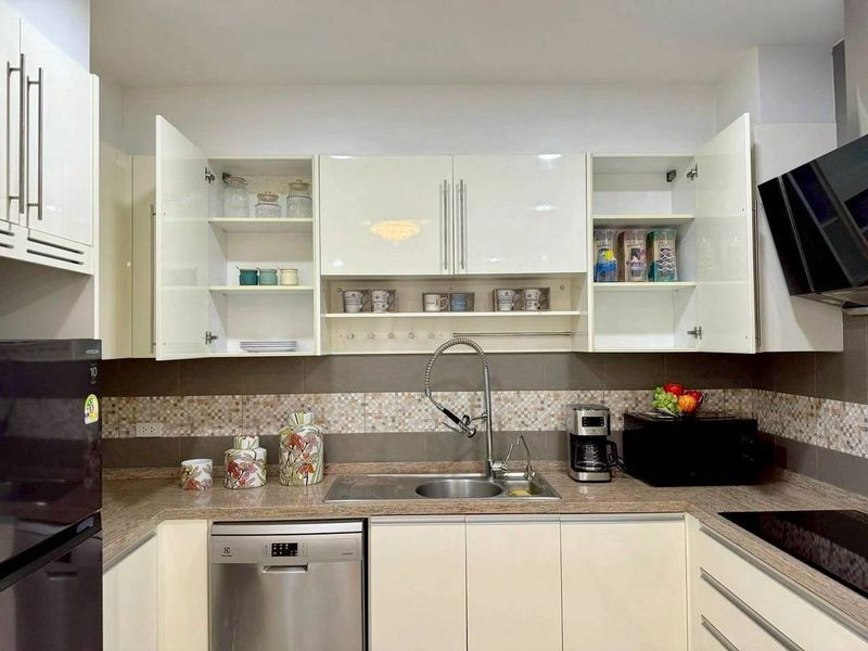 รูป ให้เช่าบ้านเดี่ยวพัทยา ตกแต่งสไตล์โมเดิร์น ทำเลดี ใกล้อ่างเก็บน้ำมาบประชัน  - รูปที่ 13/16