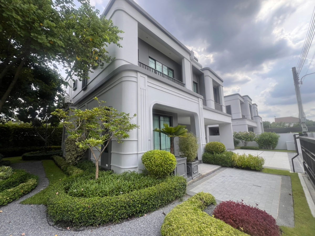picture  Sansiri Green Living Designed Home at Setthasiri Wongwaen – Chatuchot Project - 2/10