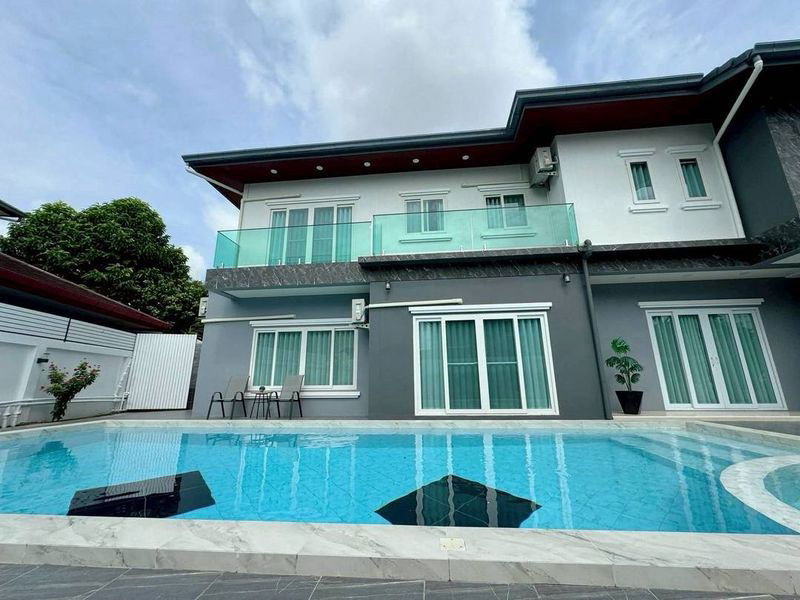 รูป ให้เช่าบ้านเดี่ยวพัทยา ตกแต่งสไตล์โมเดิร์น ทำเลดี ใกล้อ่างเก็บน้ำมาบประชัน  - รูปที่ 2/16