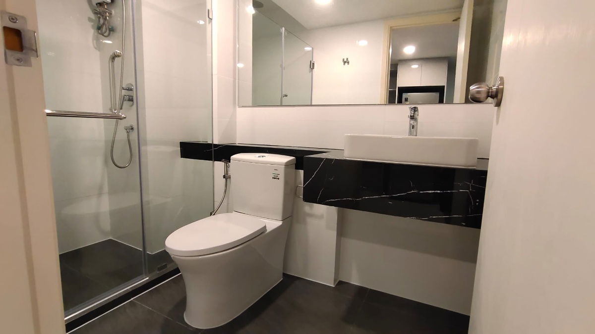 รูป 	🌟 Knightsbridge Duplex พระราม 9 – วิวสวย เพดานสูง ใจกลางเมือง! - รูปที่ 20/21