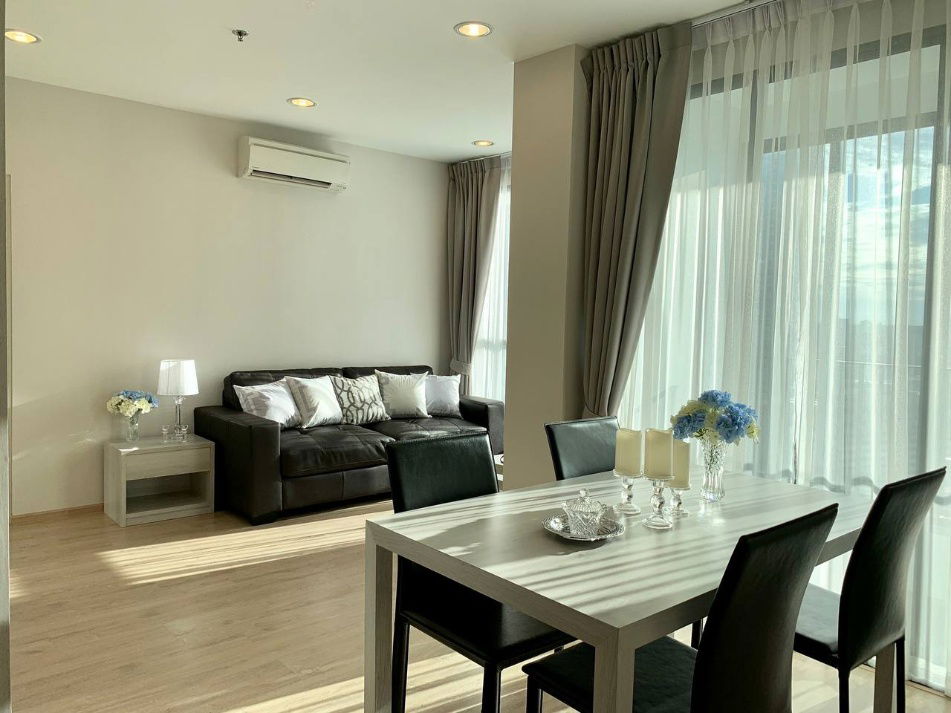 picture Ideo Q Ratchathewi【𝐒𝐄𝐋𝐋 & 𝐑𝐄𝐍𝐓】🔥Light-colored wood with built-in functionality. Simple yet inviting.🔥  Contact Line ID: @hacondo - 5/10