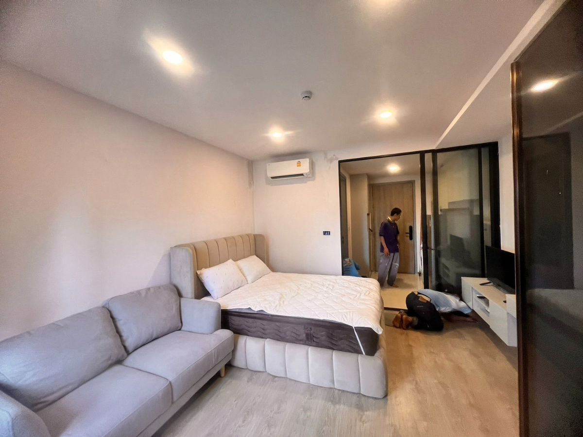 รูป ✨ ห้องพร้อมอยู่ คอนโด SOHO BANGKOK รัชดา 1 นอน 26 ตรม ชั้น 8 เพียง 19000 บาท 🏡💖 - รูปที่ 1/7