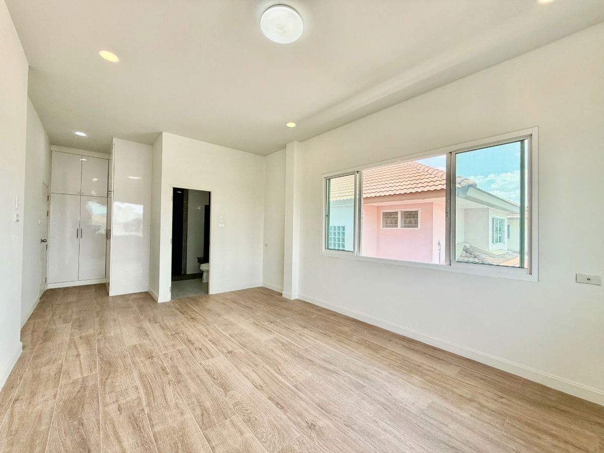 รูป ขายบ้านเดี่ยวหลังใหญ่ 2 ชั้น ห้องมุม หมู่บ้านสวนดอกไม้ บรมราชชนนี 105 - รูปที่ 44/57