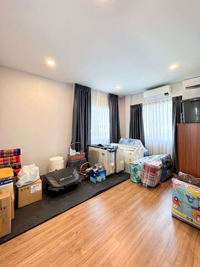 รูป สภาพใหม่เอี่ยม! Dream Home หลังมุม!! ขายบ้านเดี่ยว เซนโทร บางนา–ศรีนครินทร์ (Centro Bangna-Srinakarin) 67.3 ตร.วา 4 ห้องนอน 4 ห้องน้ำ ใกล้เมกาบางนา - รูปที่ 25/39
