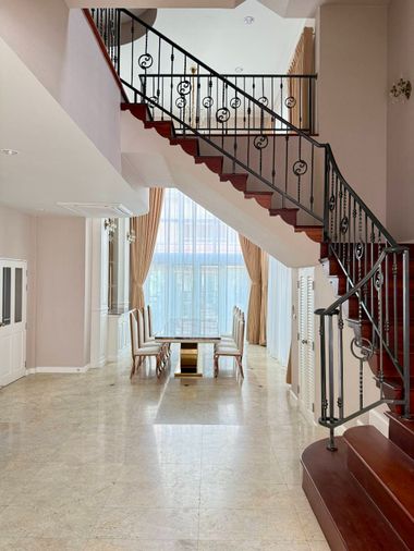 3-bed townhouse for rent, 350 sqm, 46.3 sq wah, Ladawan Na Chaopraya