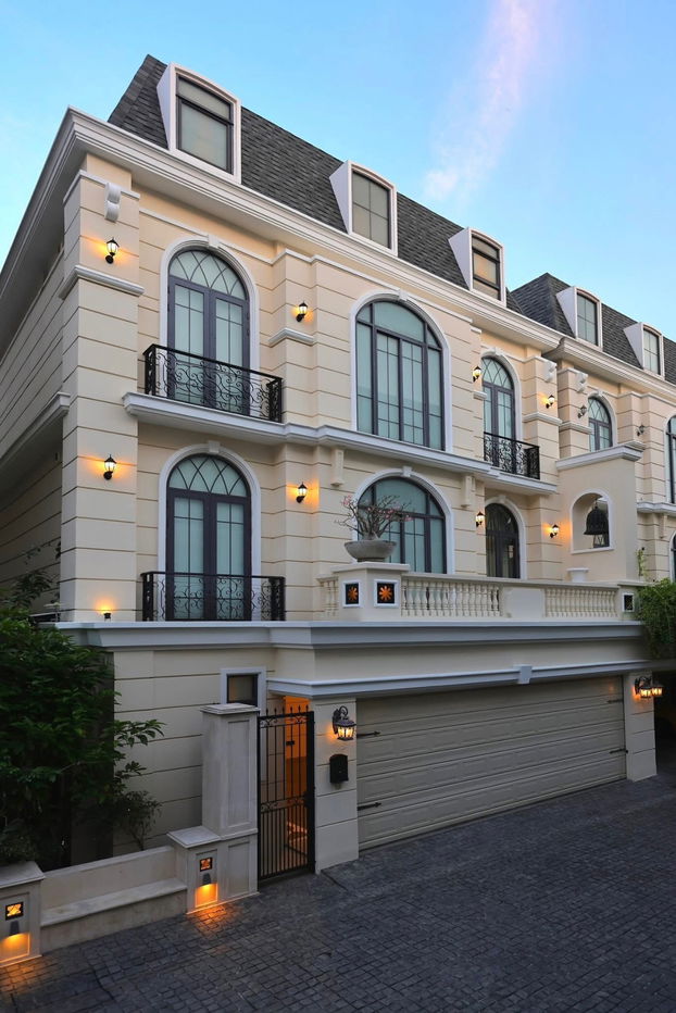 รูป ซื้อ ขาย Pool Villa กลางเมือง ย่านเอกมัย ขายพร้อมผู้เช่า ค่าเช่า 450,000 บาท  Yield ดี บ้านสวยมาก ห้องแม่บ้านแยกส่วน Line ID : @951qfbfi - รูปที่ 15/16