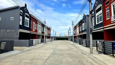 ทาวน์โฮม ม.เทคโนโลยีพระจอมเกล้าธนบุรี : ขายบ้านทำเลใกล้สาทร! โครงการสิริเพลส พุทธบูชา 39🏡 บ้านเลขที่ 456/171 พรีเมียมทาวน์โฮม ใกล้รถไฟฟ้าสายสีม่วง💥ส่วนลดสูงสุด 500,000 บาท พร้อมอยู่