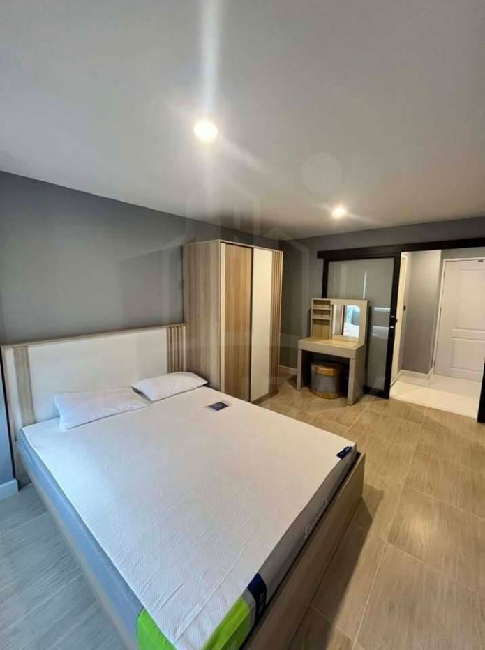 picture Hot Deal!! Condo for Rent Great Price, Great Location at Dynasty Condominium  - 1/4