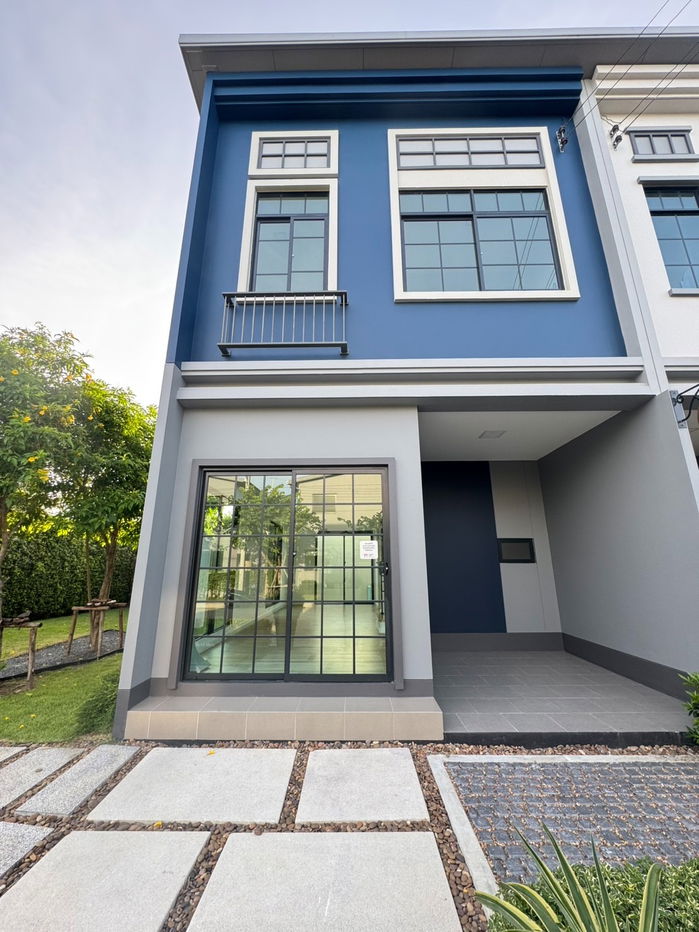 รูป 🏡 เปิดจองแล้ว! ทาวน์โฮมบ้านตัวอย่างโครงการใหม่ “สิริเพลส พระราม 2 – วงแหวน” แปลง 34 - รูปที่ 1/10