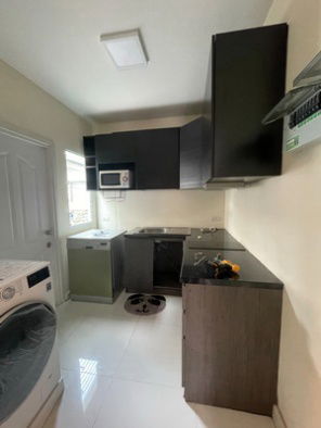 picture FOR RENT PASSORN PRESTIGE LUXE PATTANAKARN 38 / 3 bedrooms 2 bathrooms / 40 Sqw. 135 Sqm. **48,000** CLOSE TO THONGLOR - 8/15