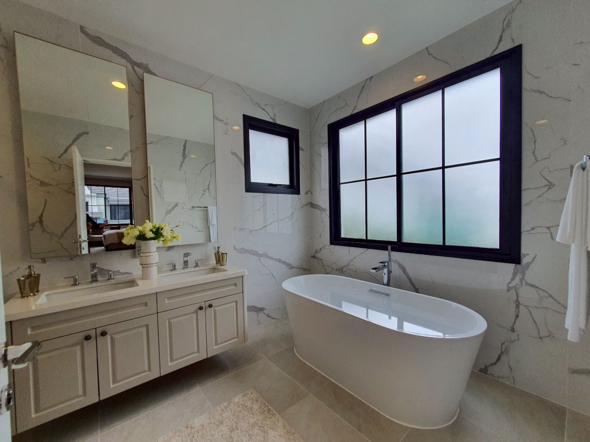 picture Fully Furnished - Super Luxury Class Narasiri Phahol–Watcharapol By Sansiri - 13/18