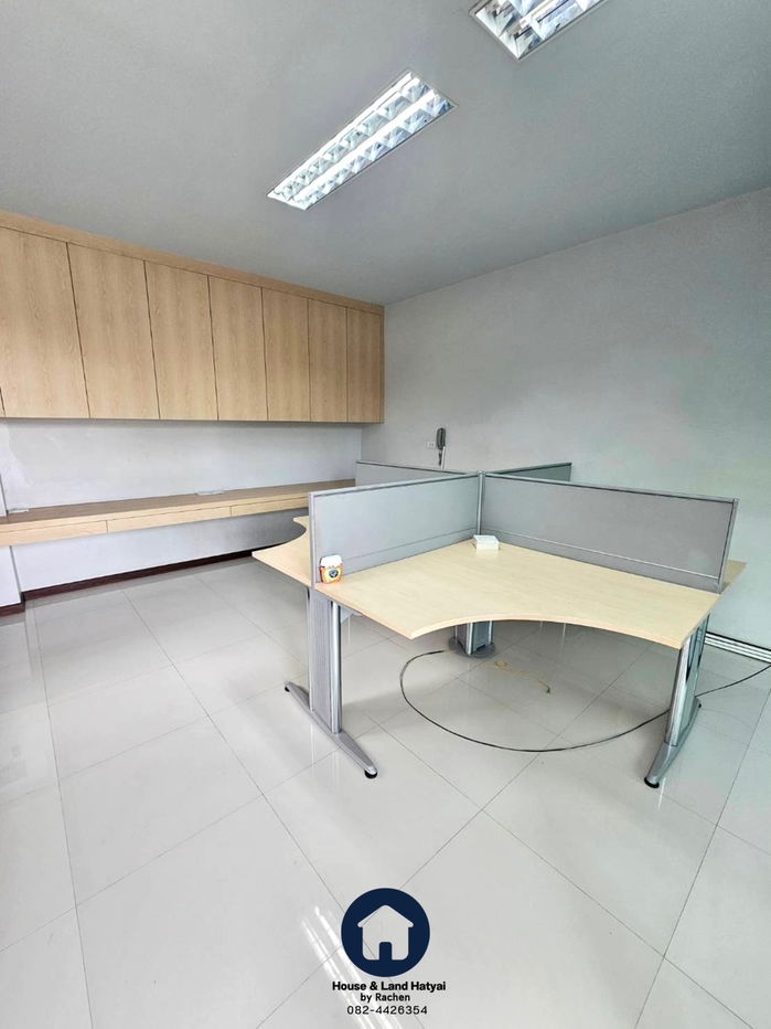 picture For rent: Luxurious 2-story detached house with furniture, uses solar cell system throughout the house, 4 bedrooms, size 46 sq m. ● Rent 35,000 baht - 23/26