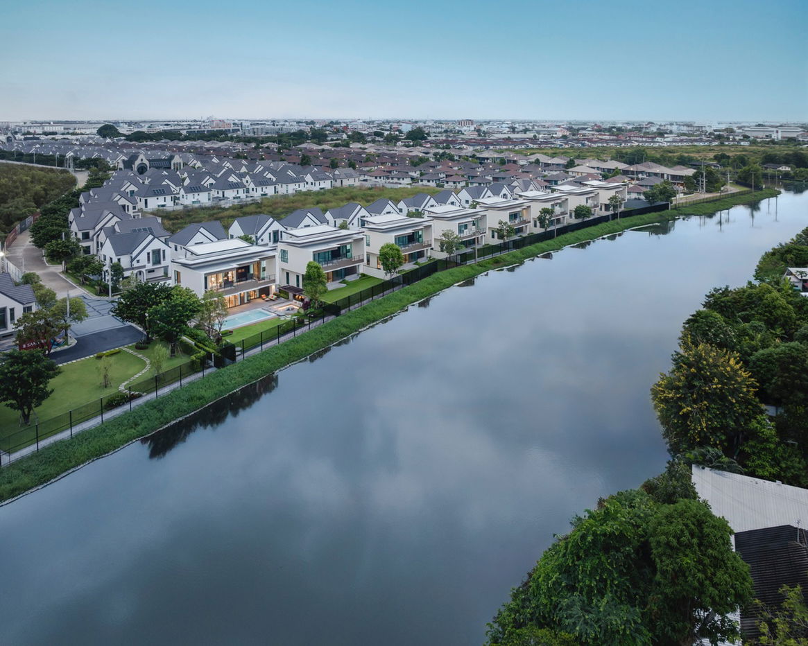 picture Show Home for Sale at “Saran Siri Bangna” – The River Model | Fully Furnished, Move-in Ready!  - 2/12