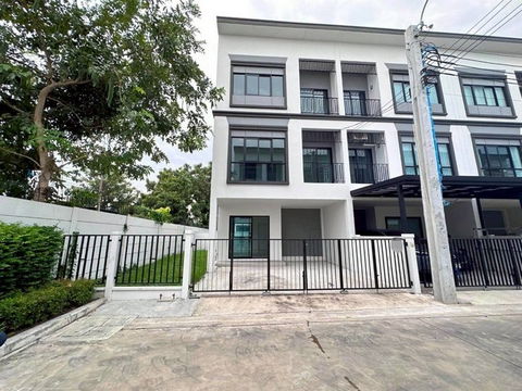 HU6683 ทาวน์โฮมให้เช่า ลุมพินี ทาวน์เพลส สุขุมวิท-ศรีนครินทร์ สมุทรปราการ