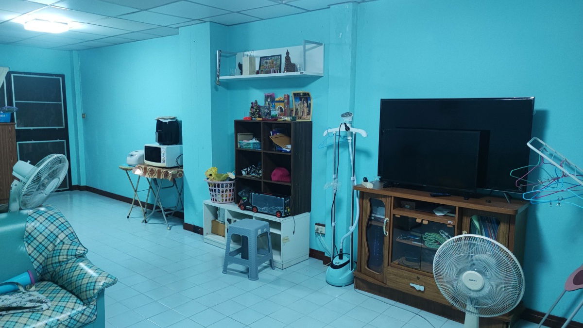 รูป ขายขาดทุน **+ เจ้าของบ้านขายเอง +** ทาวน์โฮมหมู่บ้านเปี่ยมสุขการ์เด้นท์วิลล์ ไพร่ฟ้า อ.เมืองปทุมธานี  - รูปที่ 4/9