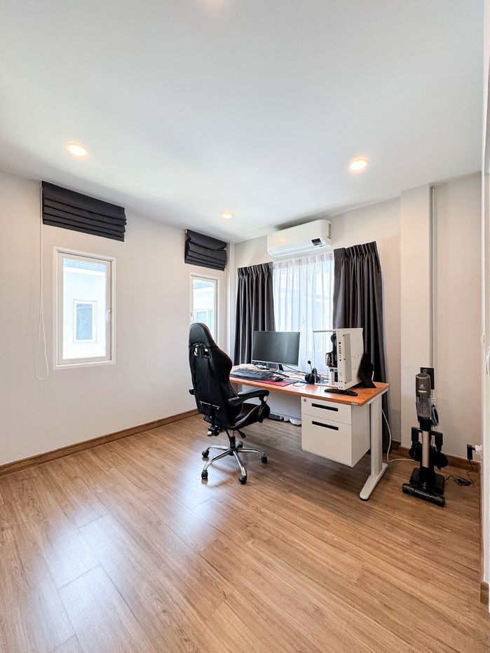 รูป สภาพใหม่เอี่ยม! Dream Home หลังมุม!! ขายบ้านเดี่ยว เซนโทร บางนา–ศรีนครินทร์ (Centro Bangna-Srinakarin) 67.3 ตร.วา 4 ห้องนอน 4 ห้องน้ำ ใกล้เมกาบางนา - รูปที่ 18/39