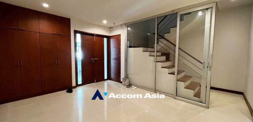 picture 🔼🔽 AccomA 📩 Home Office 3 BR House in  (110096) - 4/12
