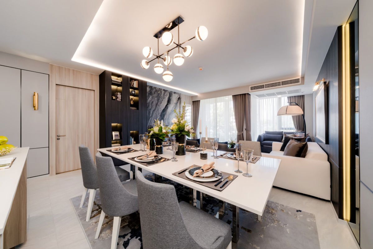 รูป For rent✨FYNN Sukhumvit 31✨Luxurious decorated ready to move-in just 115k/mo  - รูปที่ 2/14