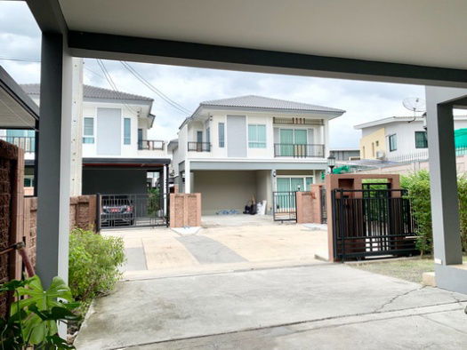 picture FOR RENT PASSORN PRESTIGE LUXE PATTANAKARN 38 / 3 bedrooms 2 bathrooms / 40 Sqw. 135 Sqm. **48,000** CLOSE TO THONGLOR - 13/15