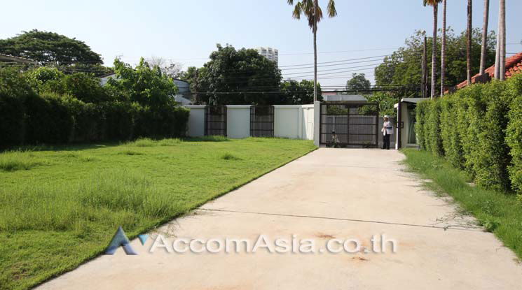 รูป 🔼🔽 AccomA 📩 Home Office,Private Swimming Pool 3 BR House in Khlong Ton Nuea (2320963) - รูปที่ 6/7