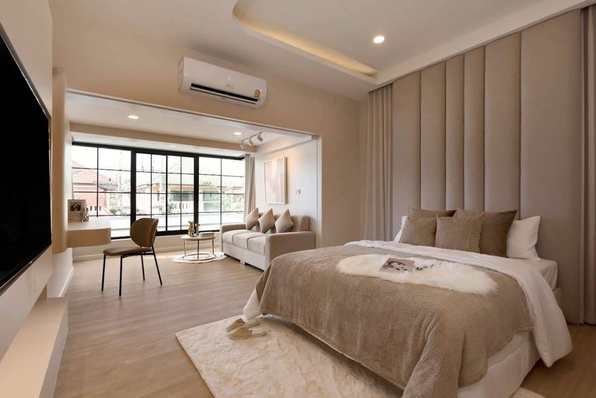 รูป ขาย Luxury Pool Villa สุดหรู ใจกลางเมืองเชียงใหม่ (แม่เหียะ) บ้านเดี่ยวพร้อมสระว่ายน้ำ แต่งครบ พร้อมเข้าอยู่! T.094-6511456 - รูปที่ 41/48