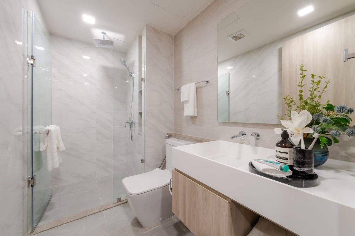 รูป For rent✨FYNN Sukhumvit 31✨Luxurious decorated ready to move-in just 115k/mo  - รูปที่ 13/14