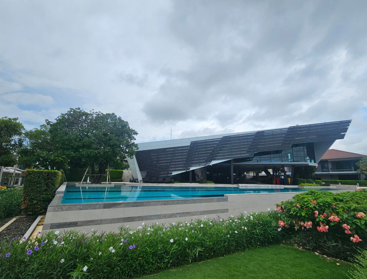 picture What you see is what you get! Fully furnished, ready for loan approval. 4 bedrooms 🏡📍 Just steps from BTS Khu Khot, right on Lamlukka Road. - 28/29