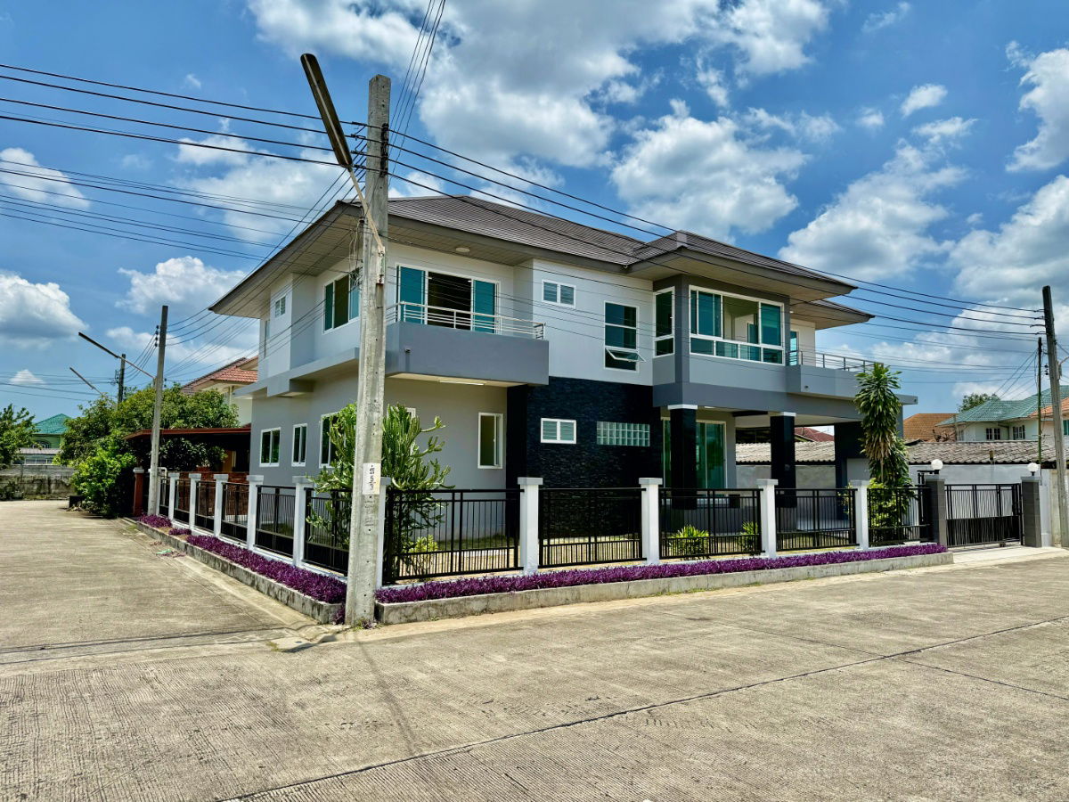 รูป ขายบ้านเดี่ยวหลังใหญ่ 2 ชั้น ห้องมุม หมู่บ้านสวนดอกไม้ บรมราชชนนี 105 - รูปที่ 10/57