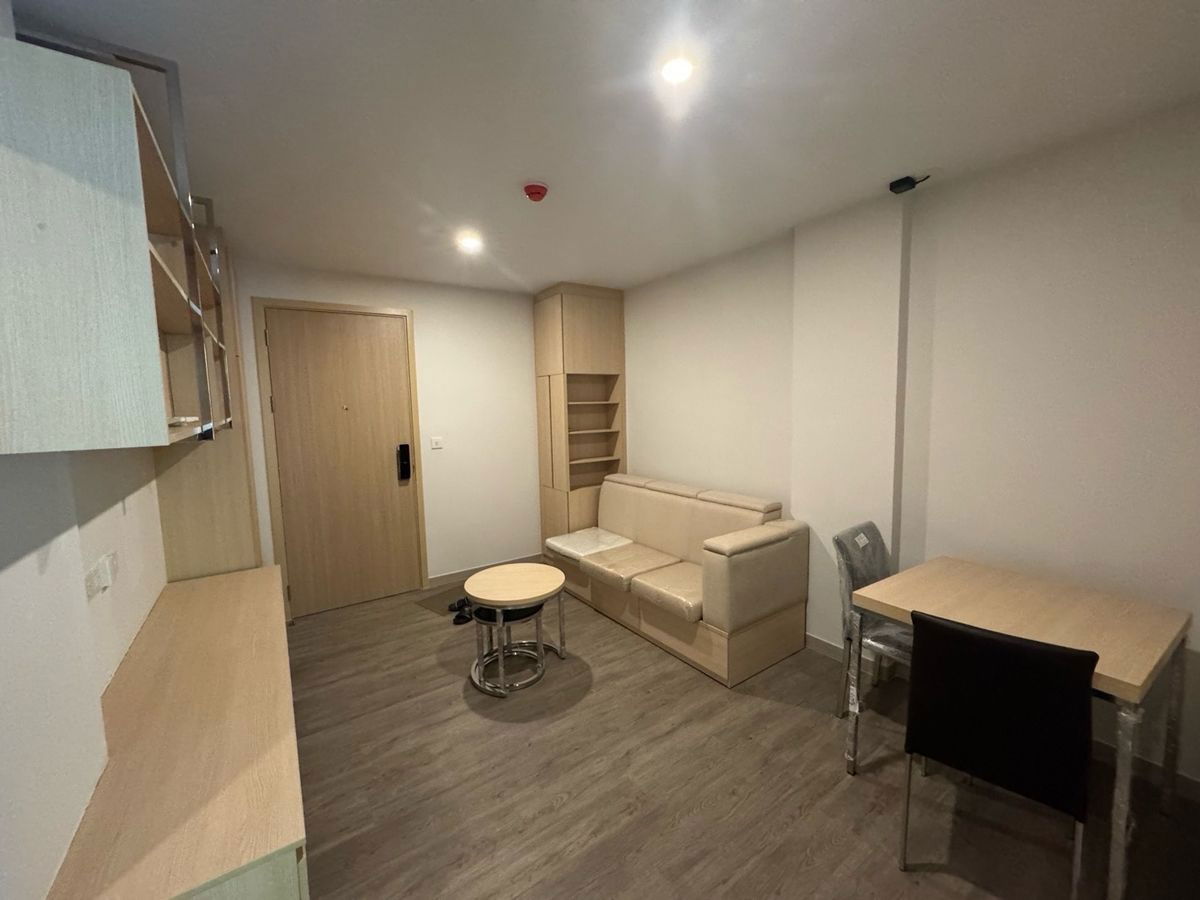 picture MRT Lumpini 1 km. - Shuttle bus Price  24,000 Baht Condo The Shade Sathorn 1 ( Rental ) - 2/8