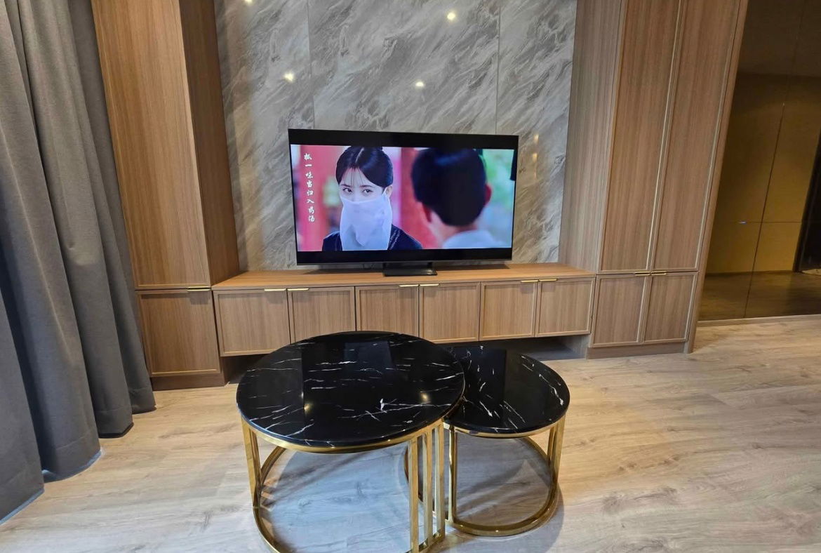 picture #R5518 🎉 050868 Condo for rent Ideo Q Victory - 7/16