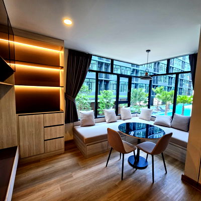 Condos for rent Amata Nakorn : Room for rental The Indeed Park Amata, big room 42 m3 with 2 bedroom, 1 restroom, and 1 big living room. Fully furnished and with appliances 