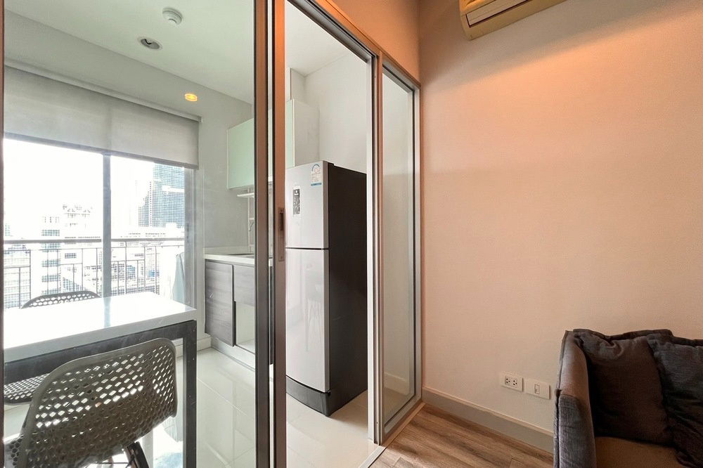 picture 🔥 For Rent !! 🔥 Code C20230400062..........Centric Sathorn - St.Louis, 1 bedroom, 1 bathroom, high floor 10++, furnished, ready to move in 📣📣 - 4/7