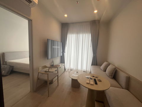 For rent : Reference Sathorn - Wongwianyai, New room, 16th floor, Size 31 Sq.m, Rent 22,000 Baht/Month, Ready to move as of today.