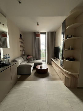 MRT Phahon Yothin 150 m. Price  40,000 Baht Condo The Crest Park Residences ( Rental )