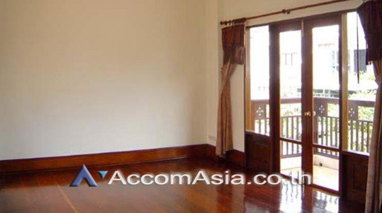 picture 🔼🔽 AccomA 📩 Private Swimming Pool 4 BR House in  (10001101) - 8/9